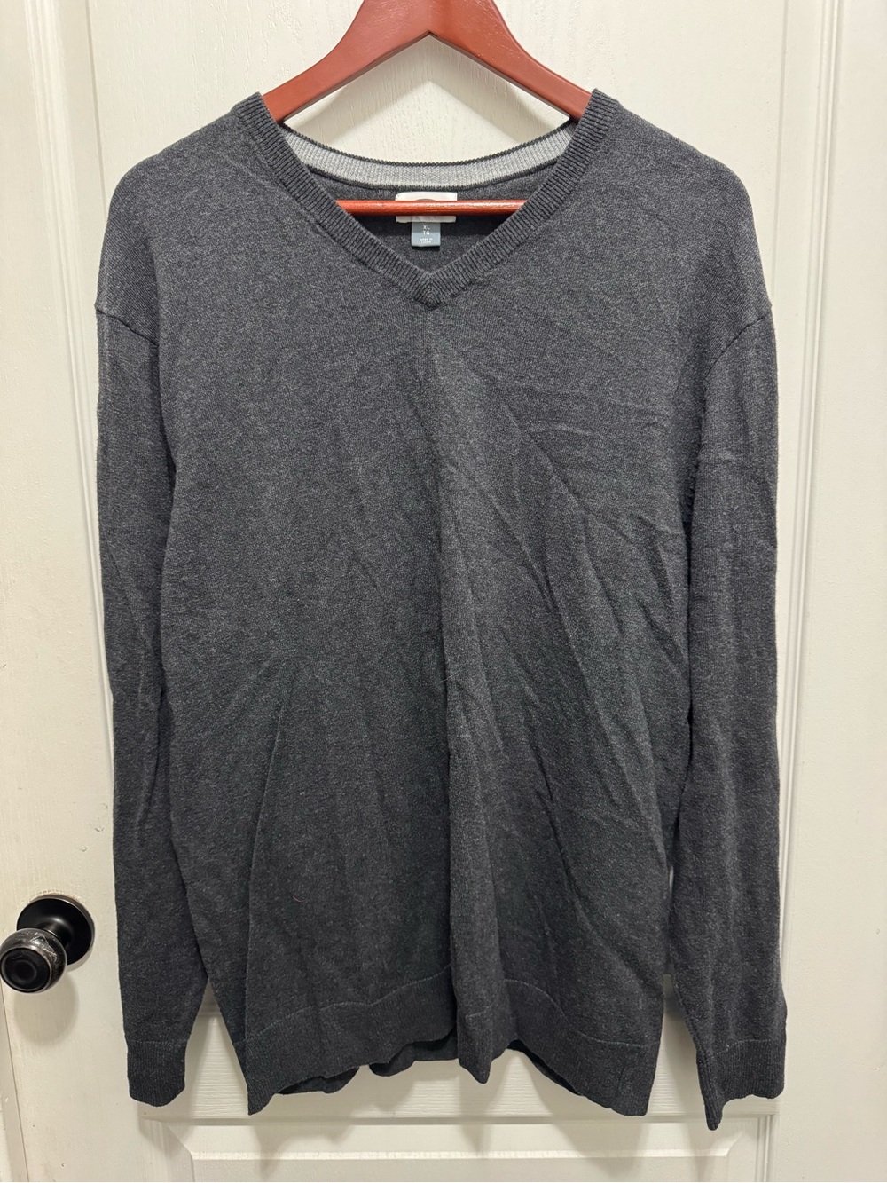 Old Navy V-neck Long Sleeve Sweater